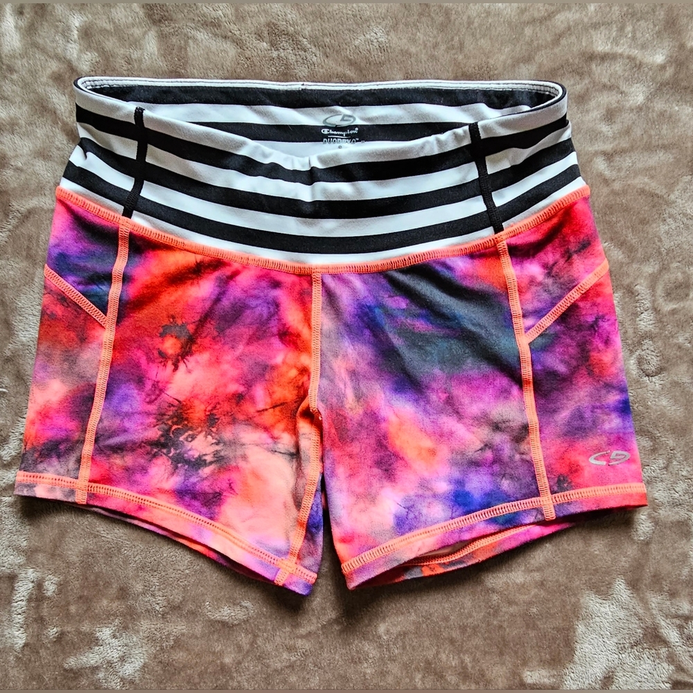 Champion workout shorts. SIZE S